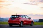 Toyota Yaris XLS Hatchback 2018 года (LA)